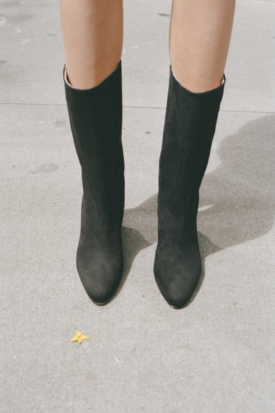 SANDRA BOOT, BLACK SUEDE – Maryam Nassir Zadeh