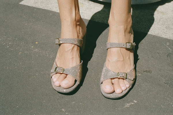 【関税込み】Maryam Nassir Zadeh グレー Una ヒールサンダル UNA SANDAL, ARGONIAN – Maryam Nassir Zadeh