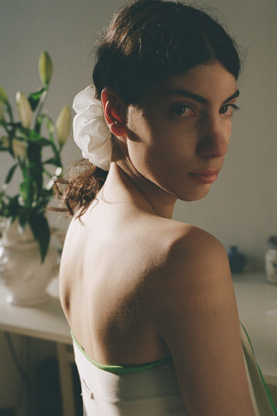 MARYAM NASSIR ZADEH Camellia シュシュ Marine MARYAM NASSIR ZADEH Camellia シュシュ Marine