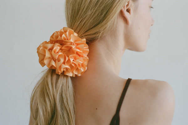 Maryam Nassir Zadeh Carnation Scrunchie NWT SHERBERT Maryam Nassir Zadeh – BOMI main image 4