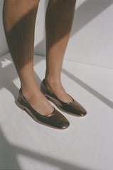 SERAFINA FLAT, DEEP BRASS – Maryam Nassir Zadeh
