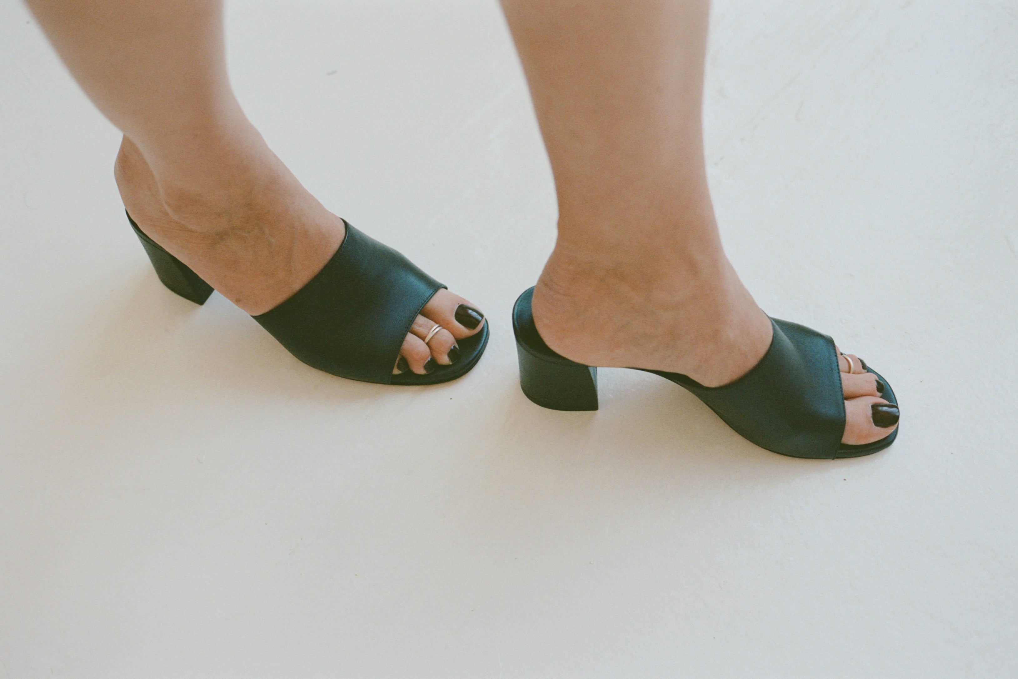 【関税込み】Maryam Nassir Zadeh ブラウン Mar ミュール Maryam Nassir Zadeh Brown Mar Mules Maryam Nassir Zadeh